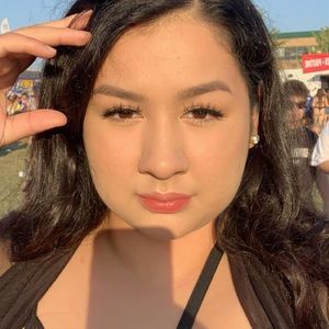 Meet your Posher, Esquay